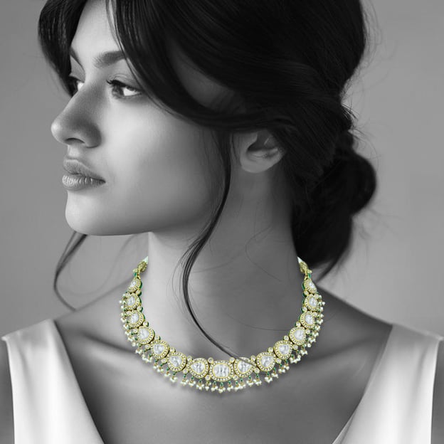 Pear-Shaped Polki Necklace with Gold Detailing and Pearls